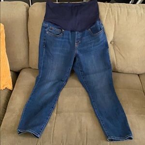 GAP Maternity jean